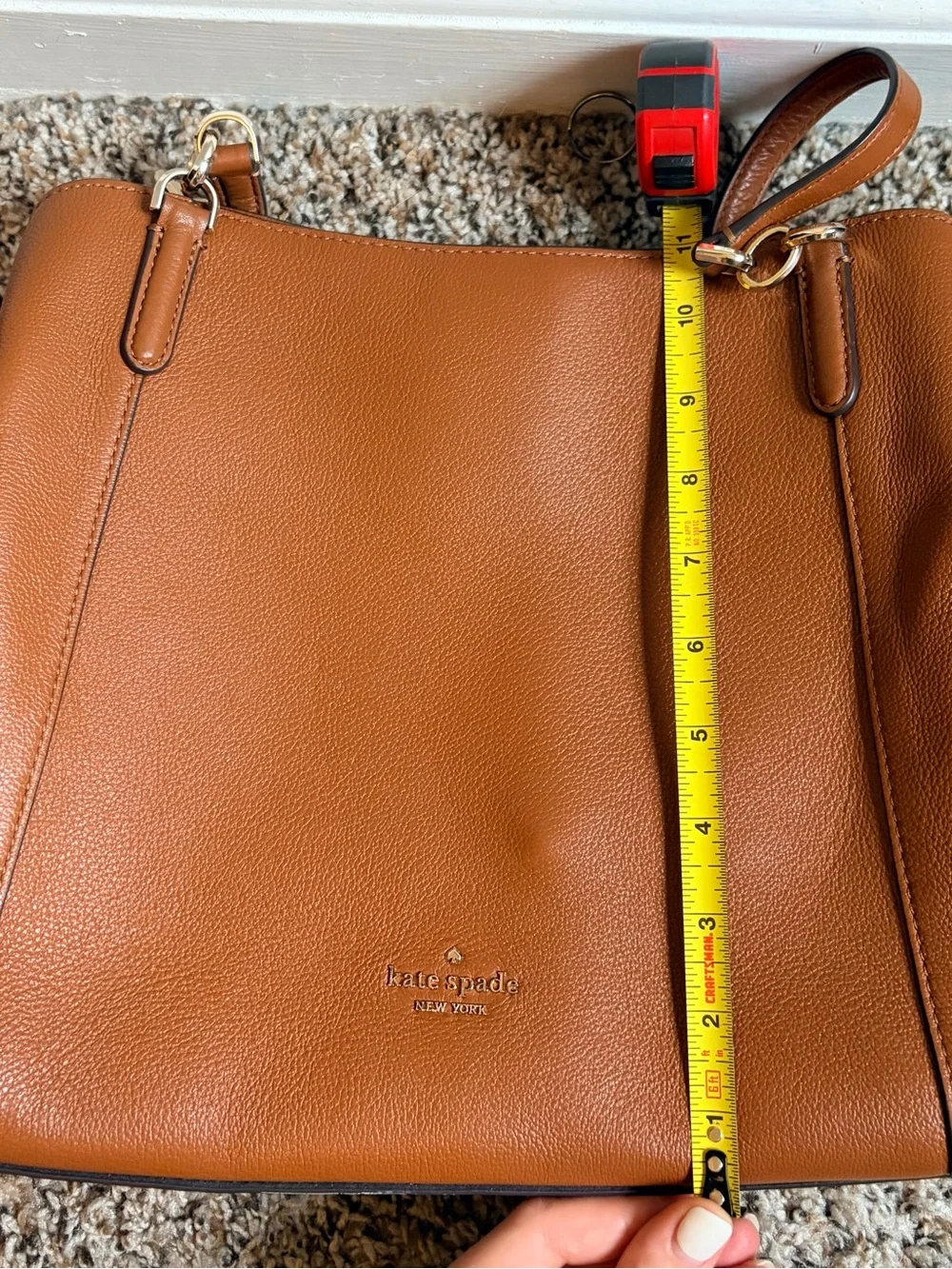 Kate Spade Outlet Jackson Medium Triple Compartment Shoulder Bag in Gingerbread